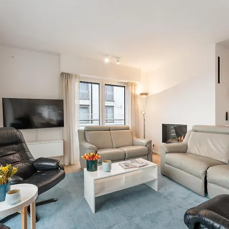 Ruim En Luxueus App Met Zeezicht én Garage - 8p Appartement *