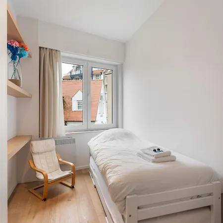 Ruim En Luxueus App Met Zeezicht En Garage - 8p Knokke-Heist