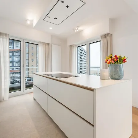 Ruim En Luxueus App Met Zeezicht En Garage - 8p Apartmán *