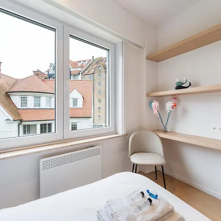 Apartmán Ruim En Luxueus App Met Zeezicht En Garage - 8p *